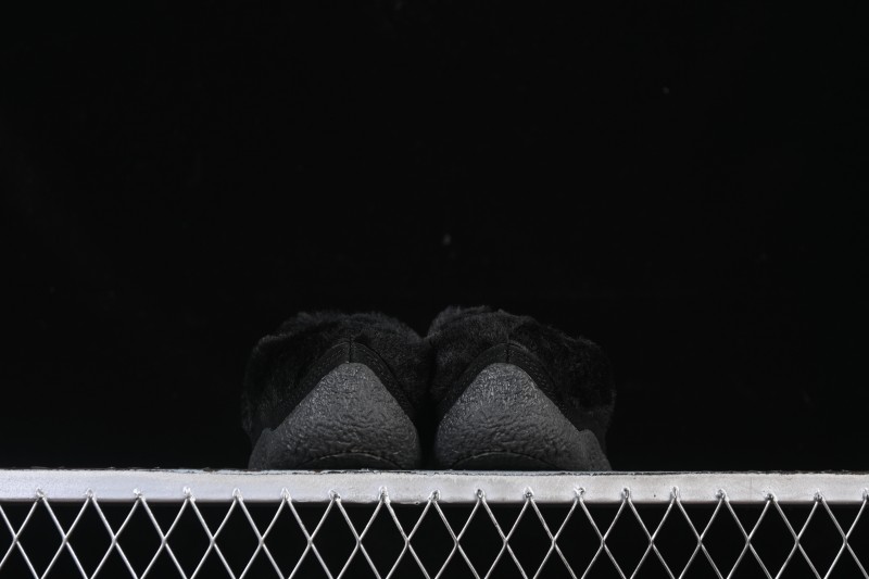 Keen Howser III Slide Winter Plush Casual Lifestyle Shoes - 1029436