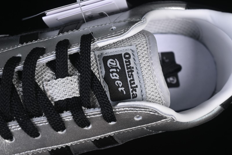 Onitsuka Tiger Edr 78 Low-Top Running Shoes with Comfortable Anti-Slip Durable Design - 1183C530-020