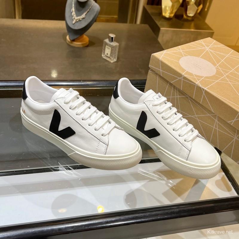 VEJA Classic White Sneakers V Logo Lace-Up Retro Flat Platform Casual Sports Shoes - LY00220/LY00230