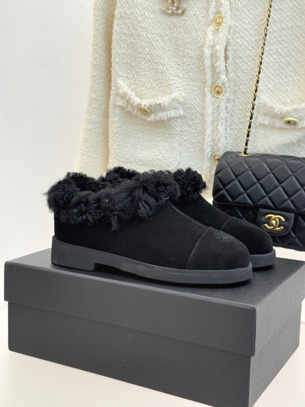 Chanel 25K Series Two-Tone CC Fur Snow Boots - KFY00270