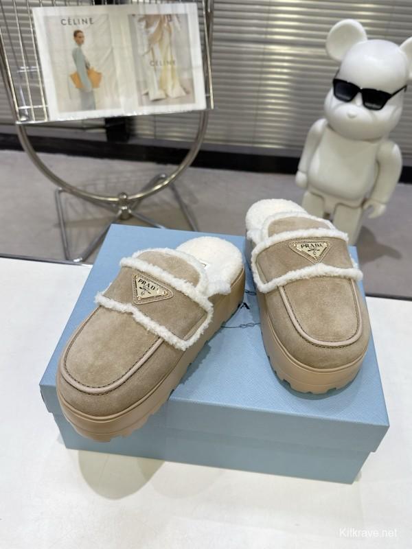 Prada Spring-Summer 2025 Runway Shearling Slippers - KFY00280