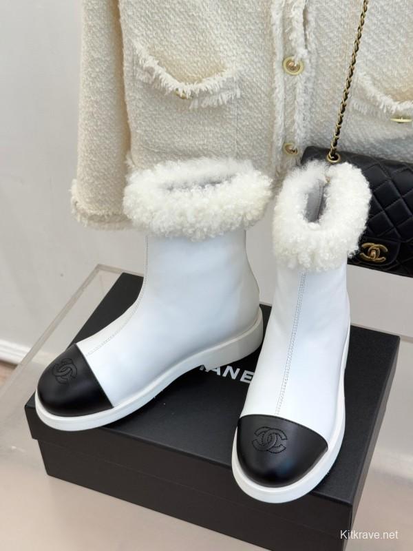 Chanel 25K Series Two-Tone CC Fur Snow Boots - KFY00300