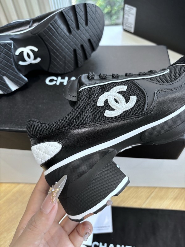 Chanel 2025 SS New Arrival High-Heel Two-Tone Casual Sneakers - KFY00320