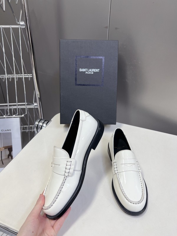 Saint Laurent Classic Loafer Flats - KFY00350