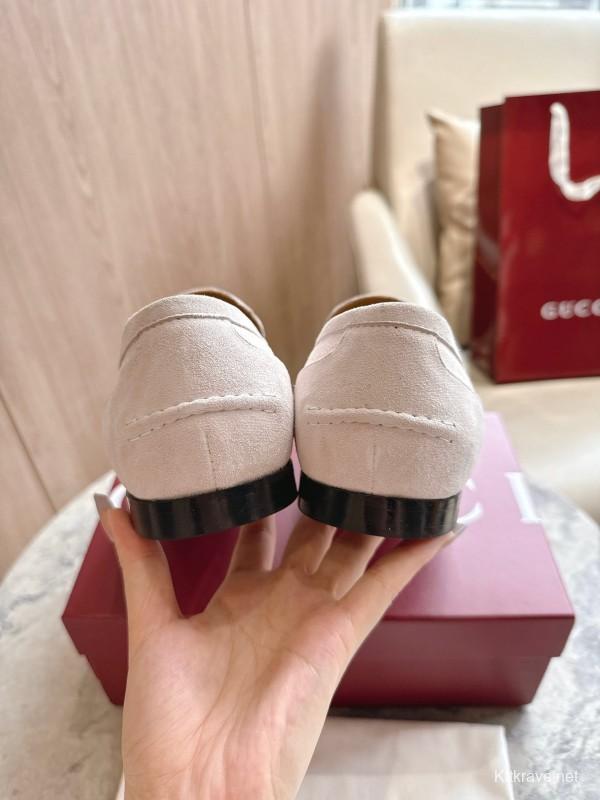 Gucci Leather Loafers with Horsebit Detail - LY00330