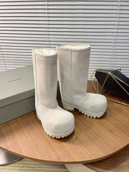 Balenciaga 2025 SS Oversized Platform Snow Boots with High Heel - AS00570