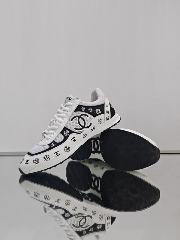 Chanel 2025 SS Limited Edition Silver Horn King 2 Sneakers - KFY00340
