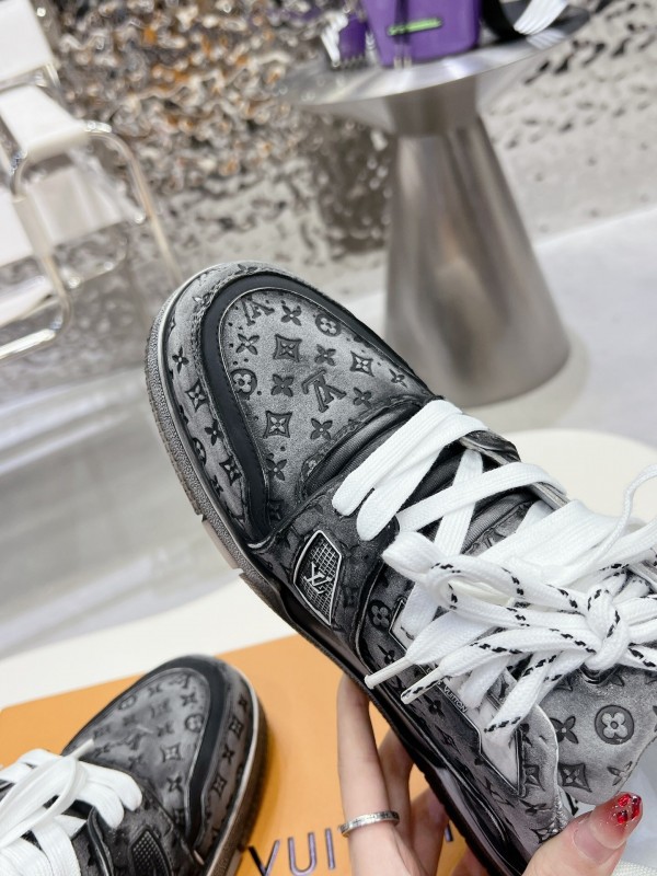 LV Trainer Basketball Series Washed Sneakers - LY00430