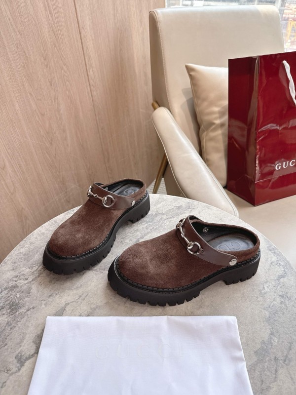 Gucci Women's Mule Shoes with Horsebit Detail - LY00300
