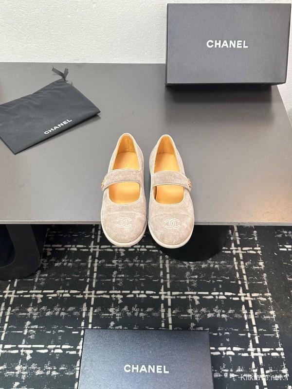 Chanel Quilted Design Slip-On Sandals - KFY00280