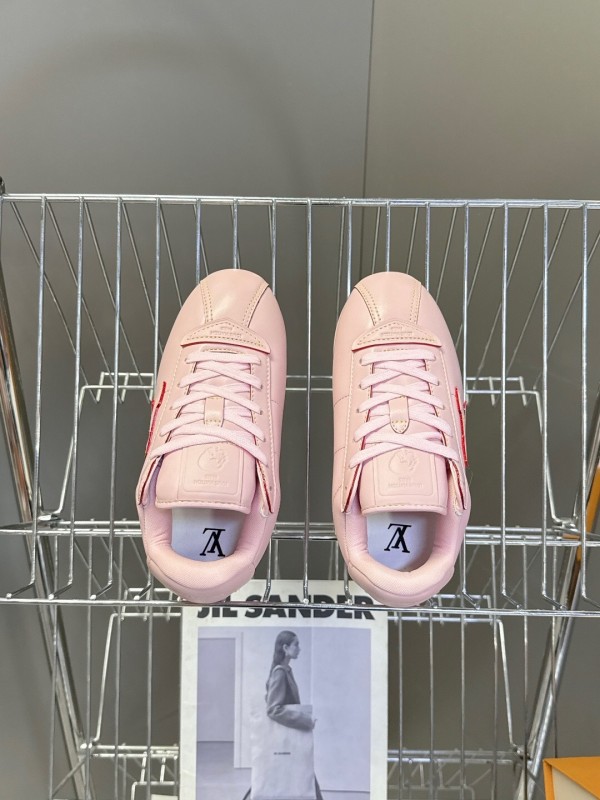 Louis Vuitton 2025 SS Pharrell Williams Collaboration Thick Sole Sneakers Retro Running Shoes - KFY00380