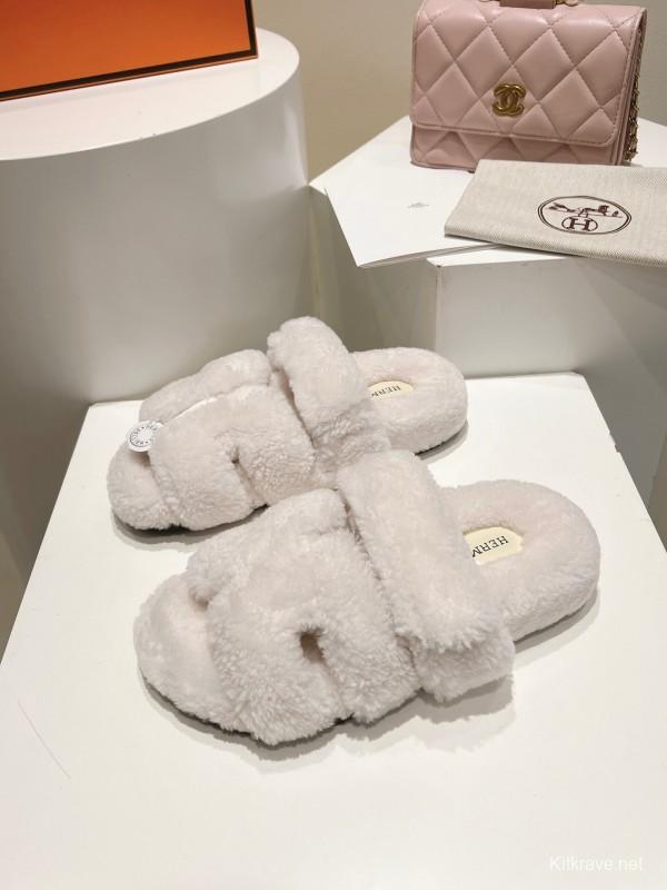 H Love Erjiu Full Wool Slippers with Slightly Curled Fur - LY00270