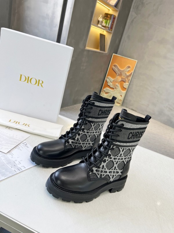 Dior Fall/Winter 2025 Retro Work Boots - Ly00350