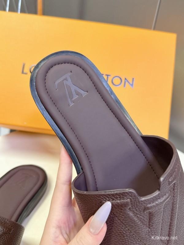 Louis Vuitton Venice Series Sandals with Monogram Embossing and Adjustable Strap - KFY00220