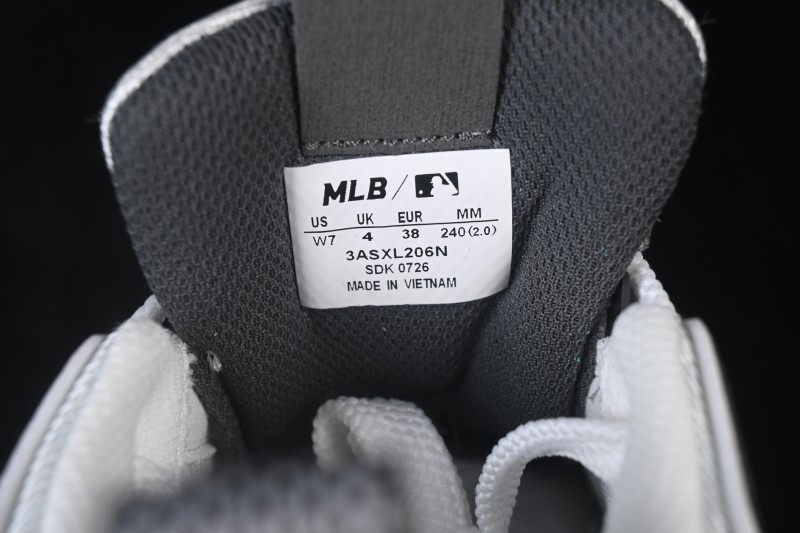 MLB Chunky Curve Liner Monogram New York Yankees Thick Sole Casual Running Shoes - 3ASXL206N50BKS