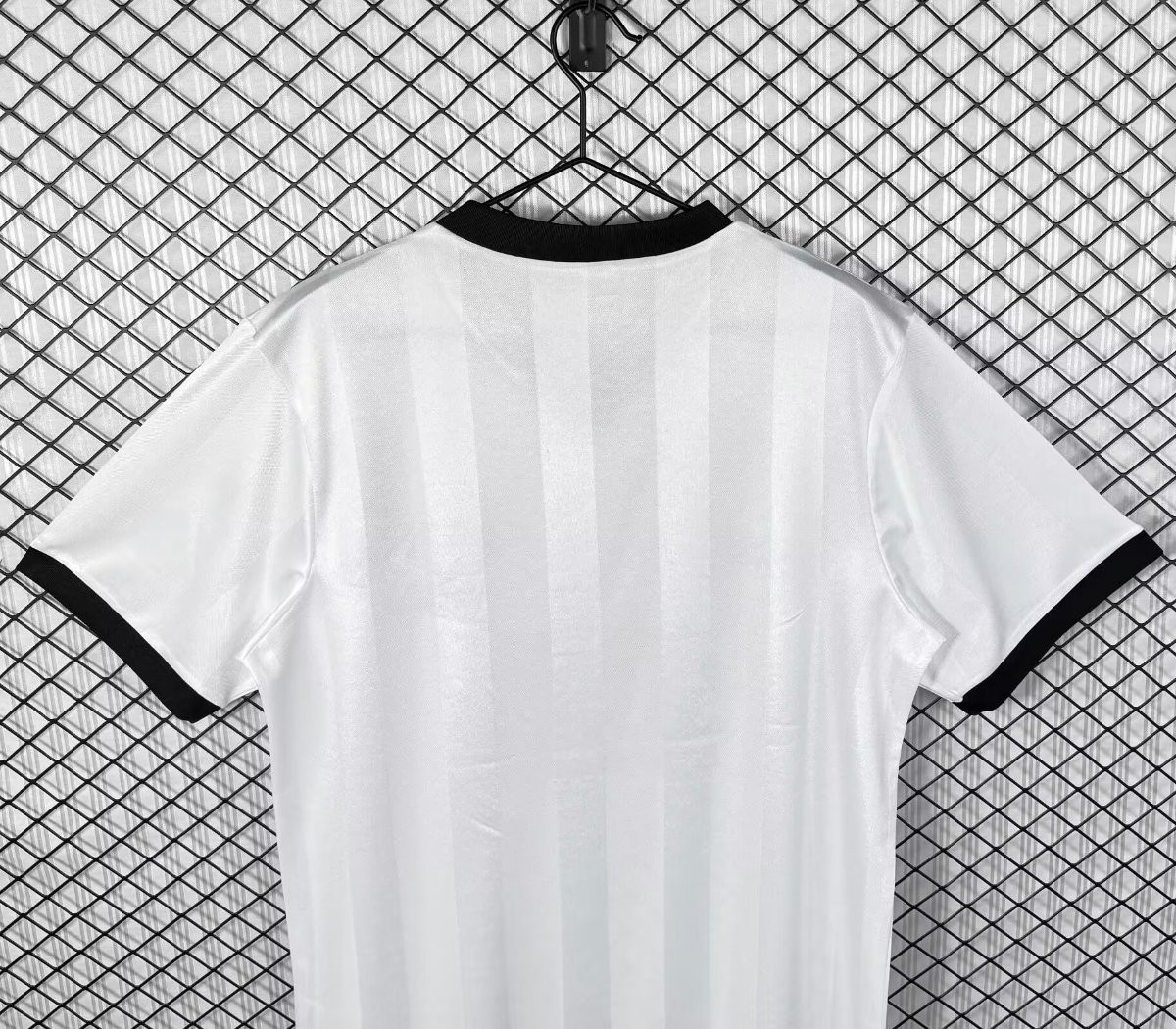 Retro 86/88 Wolverhampton Wanderers Away White Jersey