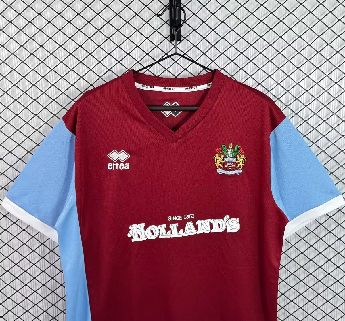 Retro 08/09 Burnley Home Claret Blue Jersey